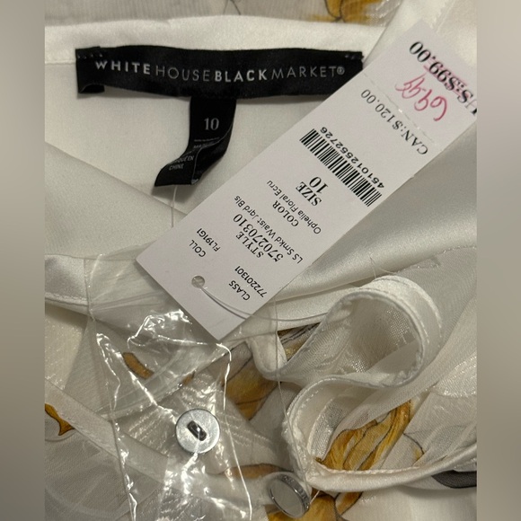 🏷️NWT WHBM “Ophelia Floral Ecru” Smocked Waist Blouse Size 10 - Picture 3 of 6